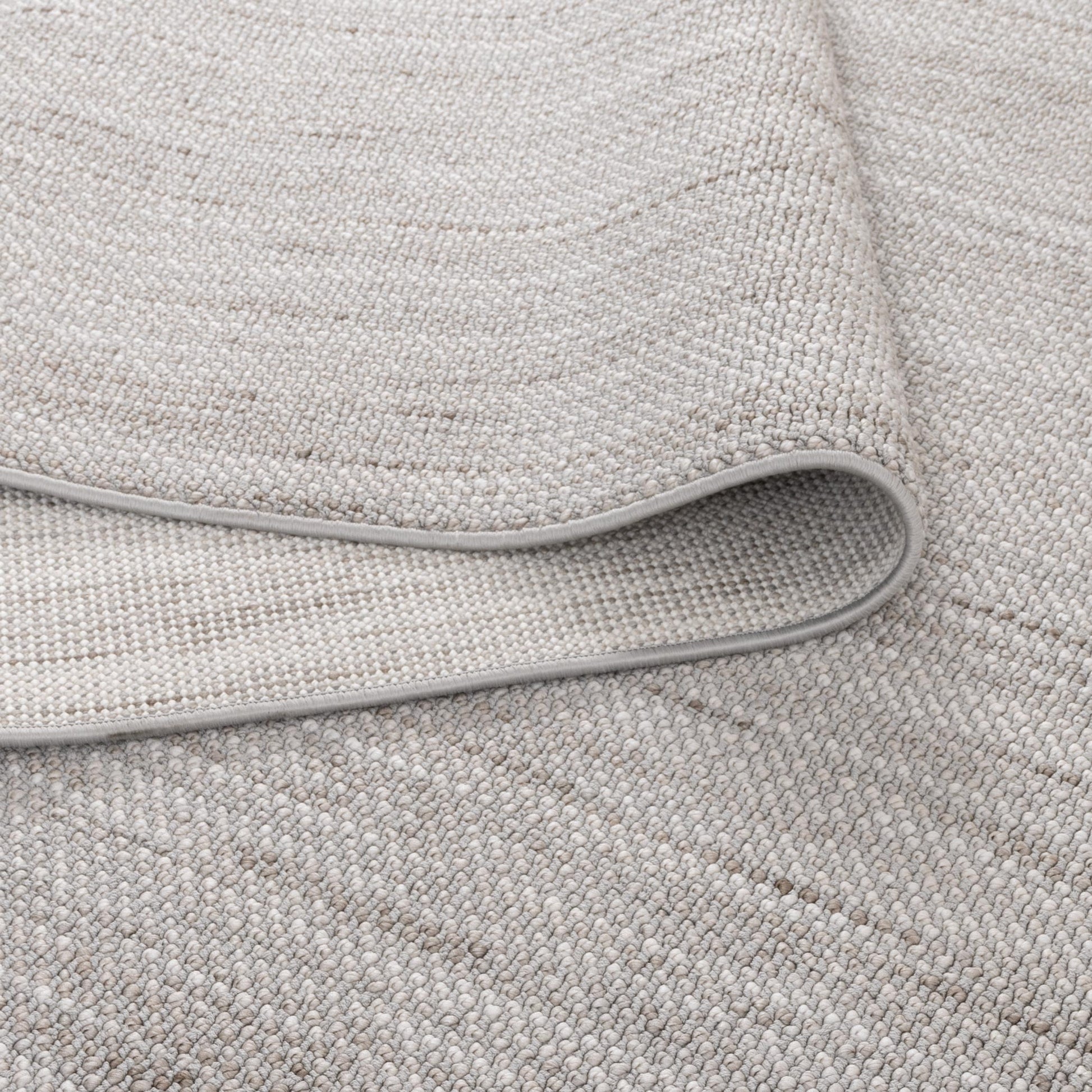 Berno Silver Loop Rug - B004