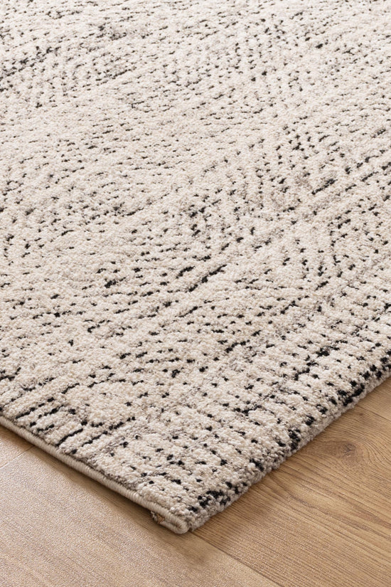 Clara Distressed Diamonds Cream Charcoal Rug - C100
