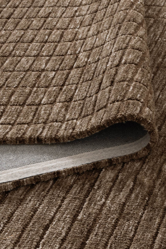Canyon Cub Carved Rug - CANYON04
