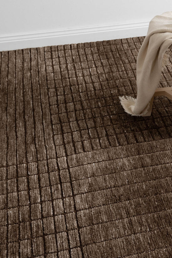 Canyon Cub Carved Rug - CANYON04