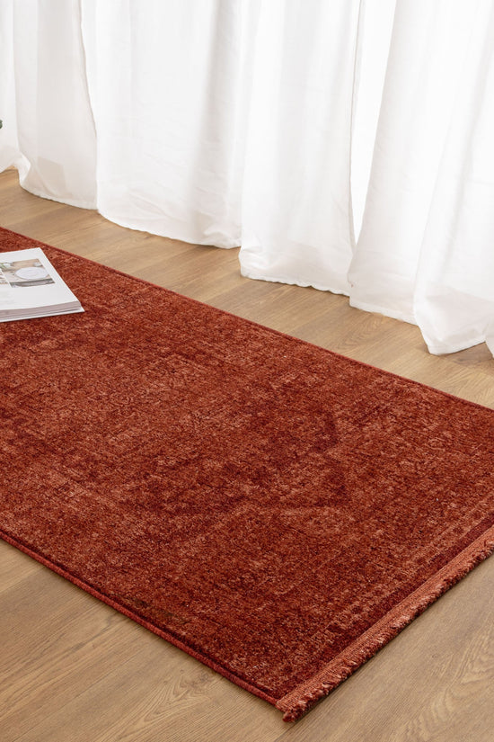 Heritage Distressed Medallion Rust Runner- H101 (Different Tassel)