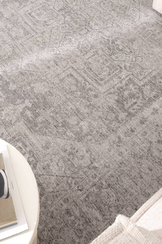 Heritage Distressed Medallion Grey Rug - H103