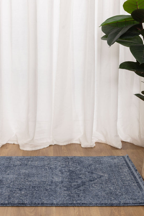 Heritage Distressed Medallion Blue Runner - H104: (Different Tassel)