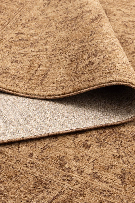 Heritage Distressed Border Mustard Runner- H105: (Different Tassel)