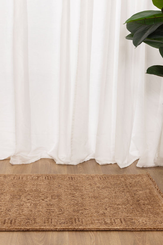 Heritage Distressed Border Mustard Runner- H105: (Different Tassel)