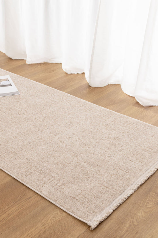 Heritage Distressed Border Beige Runner- H106: (Different Tassel)