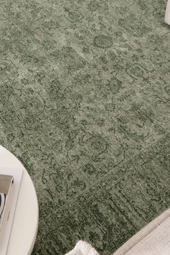 Heritage Distressed Border Green Rug - H107