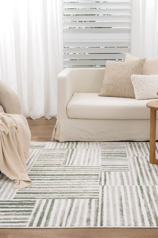 Wellington Geometric Lines Green Rug - W005