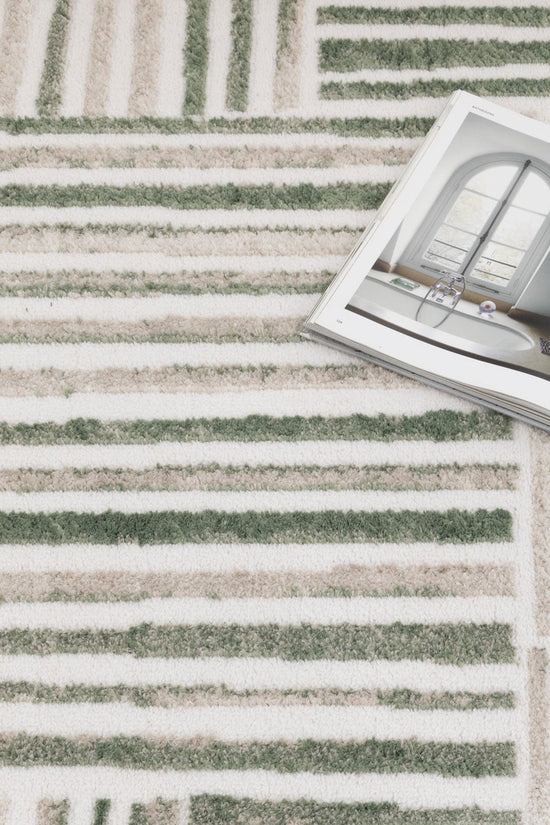 Wellington Geometric Lines Green Rug - W005